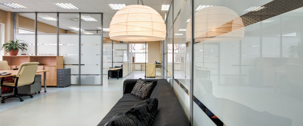 Стеклянная перегородка Стеклянная перегородка